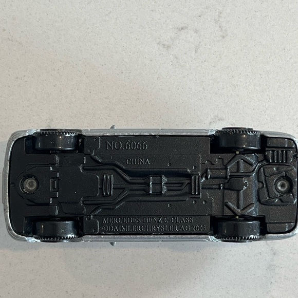 4/20$ Diecast Car MotorMax #6066 C-320 MERCEDES-BENZ CLASSE C 1/64 argent - Picture 5 of 5